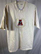 Load image into Gallery viewer, Vintage Alabama Embroidered Crème White T-Shirt XL
