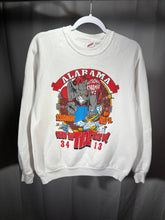 Load image into Gallery viewer, 1992 National Champs Rare &quot;When The Tide Comes In&quot; Crewneck Sweatshirt Small - Alabama VTG
