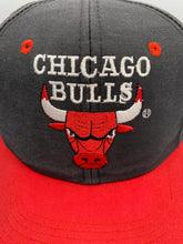 Load image into Gallery viewer, Vintage Chicago Bulls Logo 7 Snapback Hat
