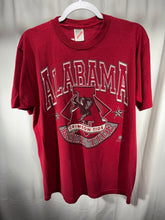 Load image into Gallery viewer, Vintage Alabama X Jerzees T-Shirt Medium
