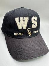 Load image into Gallery viewer, Vintage Chicago White Sox Snapback Nonbama
