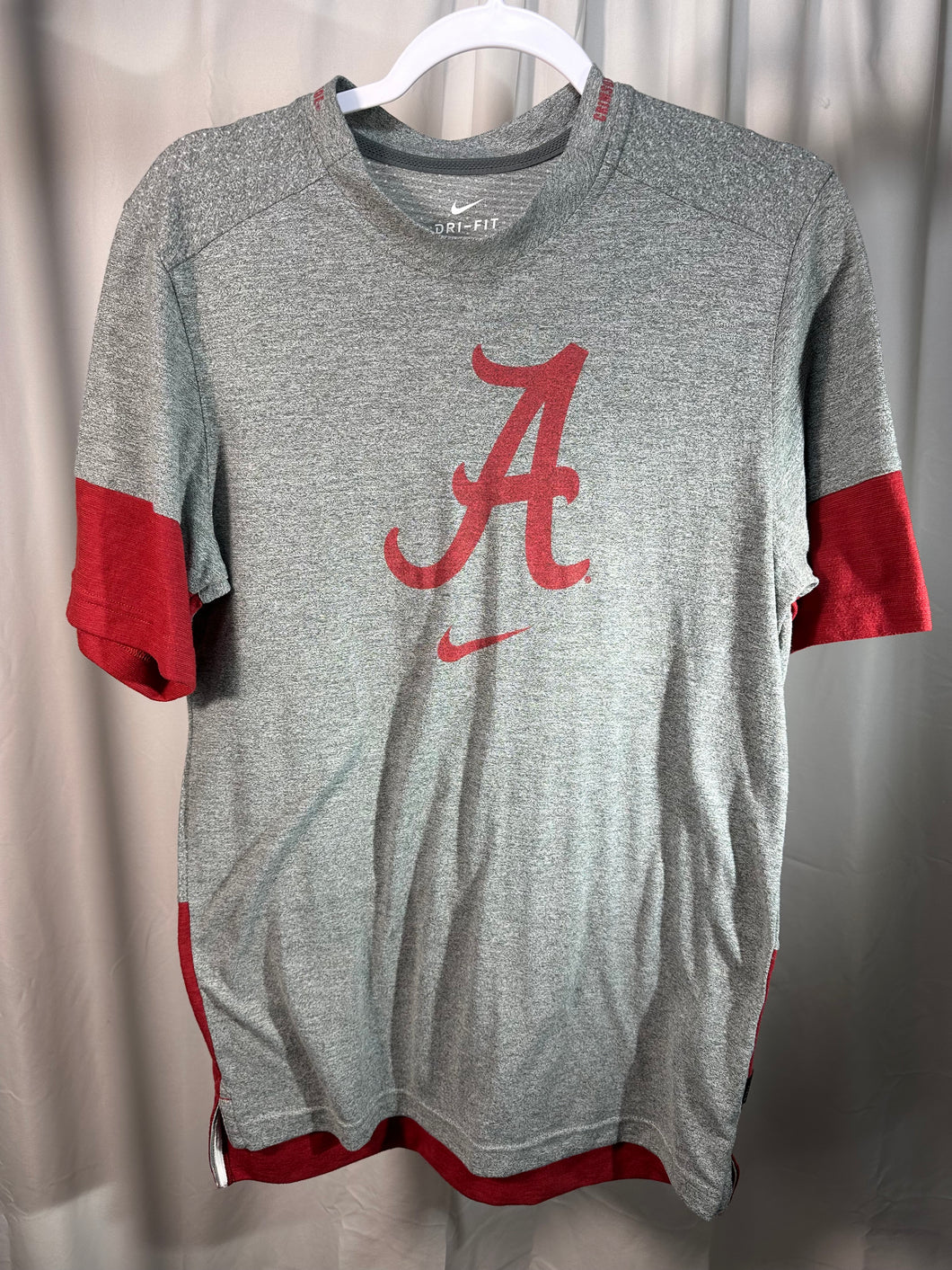 Alabama X Nike Team Issued Tee Small