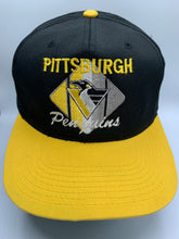 Load image into Gallery viewer, Vintage Pittsburgh Penguins Snapback Hat
