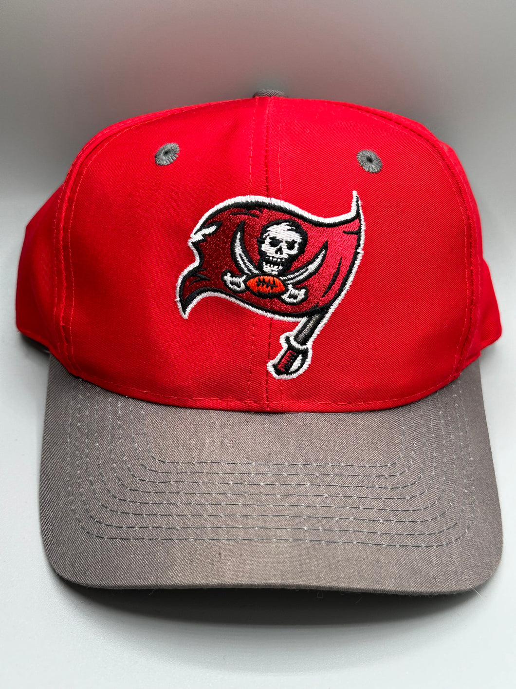 Vintage Tampa Bay Buccaneers Logo 7 Snapback Nonbama