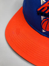 Load image into Gallery viewer, Vintage New York Knicks G Cap Snapback Nonbama
