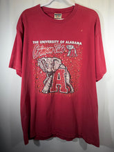 Load image into Gallery viewer, Vintage Alabama X Red Oak Crimson Graphic T-Shirt Medium
