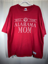 Load image into Gallery viewer, Vintage Alabama Mom X Russell Crimson T-Shirt XL
