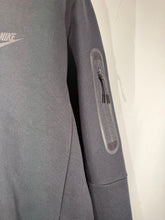 Load image into Gallery viewer, Nike X Alabama Volleyball Team Issued Black Tech Large
