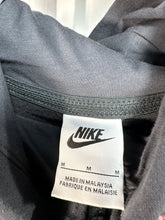 Load image into Gallery viewer, Alabama X Nike Team Issued Zip Up Jacket Medium
