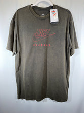 Load image into Gallery viewer, Nike X Alabama Football Team Issued Tee Small

