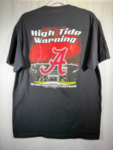 Load image into Gallery viewer, Alabama 2000's "Beware of the Tide" Black T-Shirt Medium
