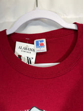 Load image into Gallery viewer, Vintage Alabama X Russell Crimson Cropped T-Shirt Large
