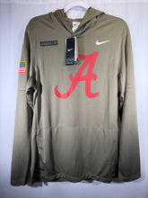 Load image into Gallery viewer, Nike X Alabama Team Issued Olive Green Lightweight W Hood Medium
