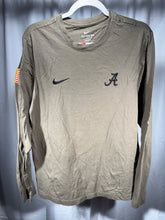 Load image into Gallery viewer, Alabama X Nike Team Issued Earth Tone Long Sleeve Small
