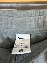 Load image into Gallery viewer, Nike X Alabama Team Issued Grey Jogger Sweatpants Small
