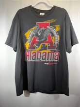 Load image into Gallery viewer, Vintage Alabama X Lee Black Graphic T-Shirt L/XL
