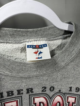 Load image into Gallery viewer, 1999 Iron Bowl Graphic Grey Crewneck Sweatshirt Large
