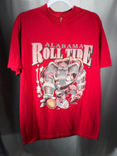 Load image into Gallery viewer, Vintage Alabama Basketball X Delta Crimson T-Shirt Medium
