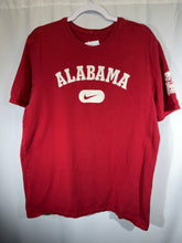 Load image into Gallery viewer, Alabama X Nike Team Issued Crimson Tee Large
