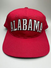 Load image into Gallery viewer, Vintage Alabama X Starter Arch Crimson Snapback Hat
