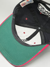 Load image into Gallery viewer, Vintage Alabama Black/Red Two Tone Snapback Hat
