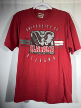 Load image into Gallery viewer, Vintage Alabama X Red Oak Crimson T-Shirt Medium
