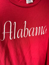 Load image into Gallery viewer, Vintage Alabama Spellout Delta Crimson T-Shirt Medium

