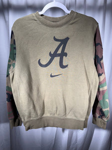 Nike X Alabama Team Issued Camo Crewneck Small - Alabama VTG
