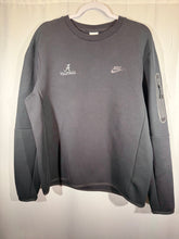 Load image into Gallery viewer, Nike X Alabama Volleyball Team Issued Black Tech Large - Alabama VTG
