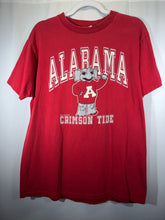 Load image into Gallery viewer, Vintage Alabama X Savvy Big Al Crimson T-Shirt Large - Alabama VTG
