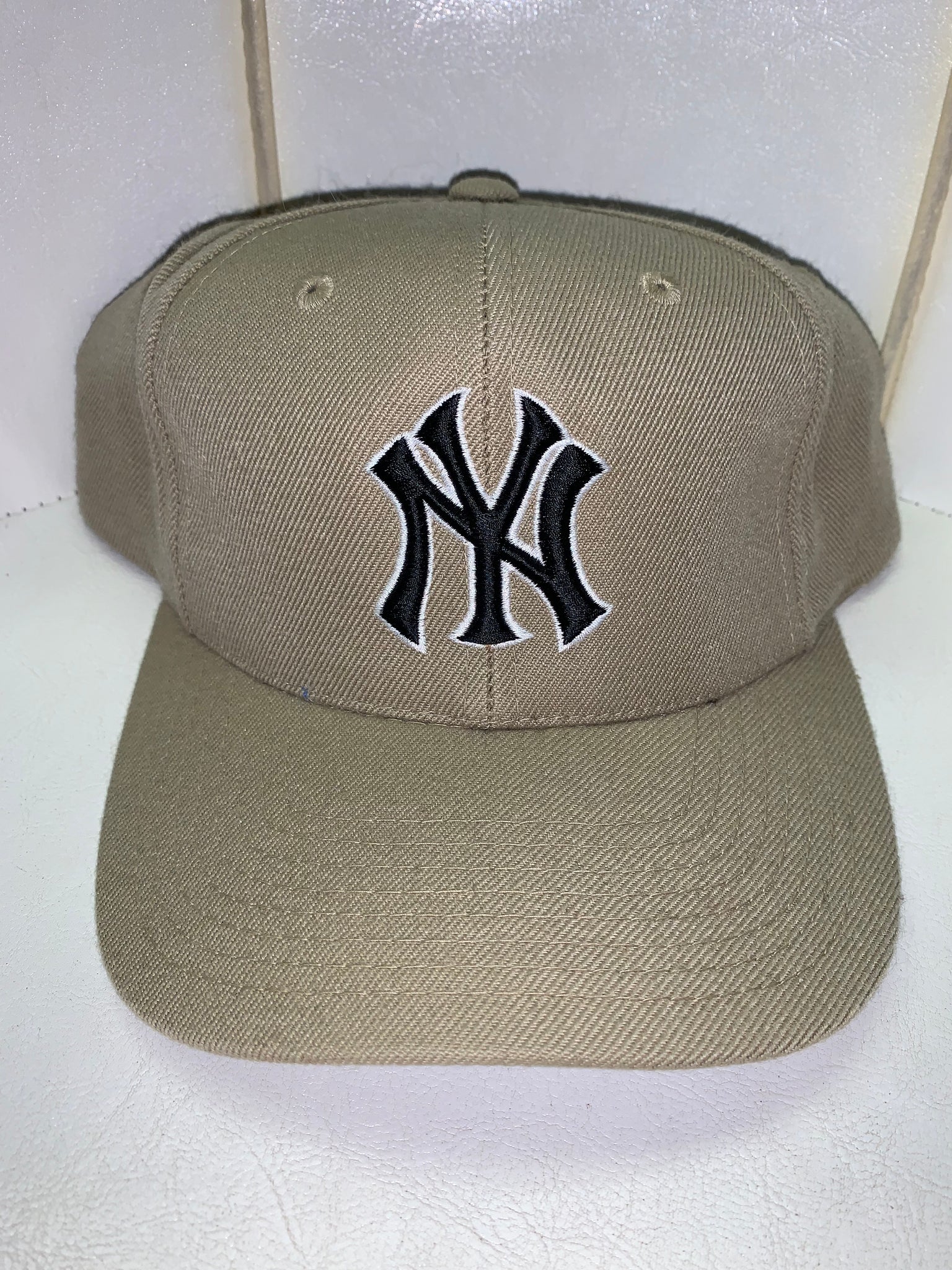 Vintage New York Yankees MLB Genuine Merchandise G Cap Snapback Hat GCC